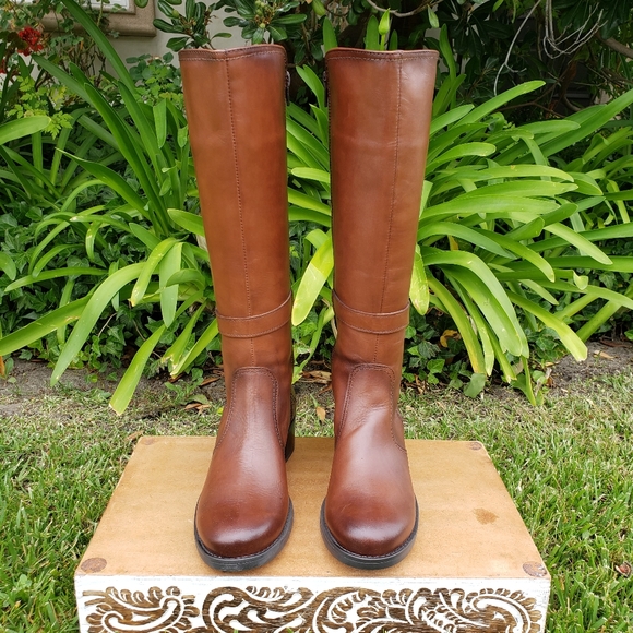 Gorgeous David Tate x Nordstrom Italian-Made Cognac Leather Boots - Picture 2 of 9
